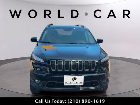 Used 2017 Jeep Cherokee 75th Anniversary AWD/4WD image 17