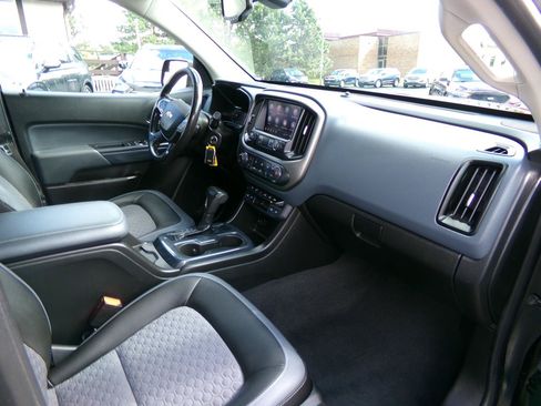 Used 2020 Chevrolet Colorado Z71 AWD/4WD image 43