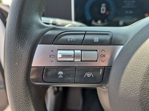 Used 2025 Hyundai Sonata SEL FWD image 16