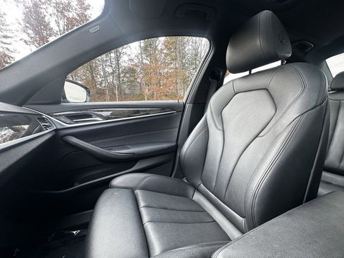 Used 2020 BMW 530i 530i w/ Convenience Package image 19