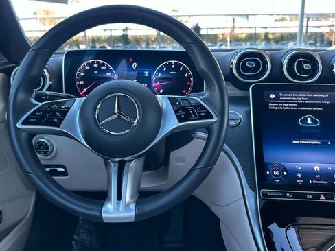 Used 2025 Mercedes-Benz C 300 4MATIC Sedan image 18