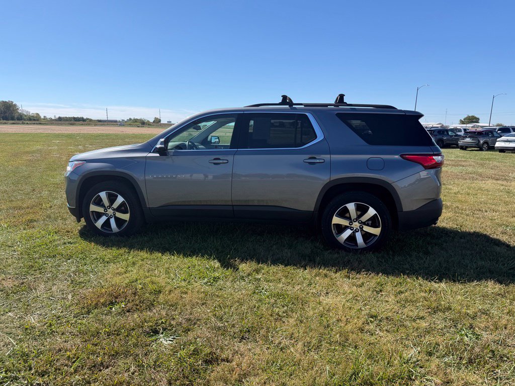 Used 2020 Chevrolet Traverse LT w/ LT Premium Package AWD/4WD image 8