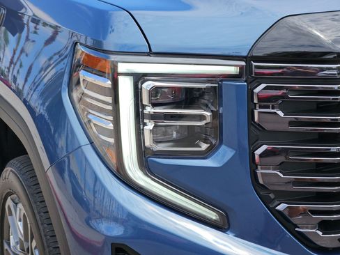 Certified 2025 GMC Sierra 1500 Denali Ultimate AWD/4WD image 10