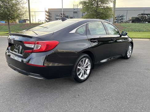 Used 2022 Honda Accord LX image 9