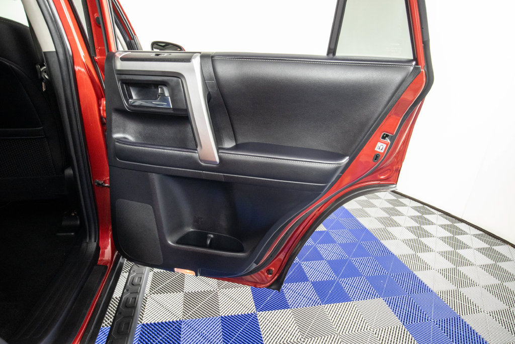 Used 2022 Toyota 4Runner SR5 Premium w/ Moonroof Package RWD image 17