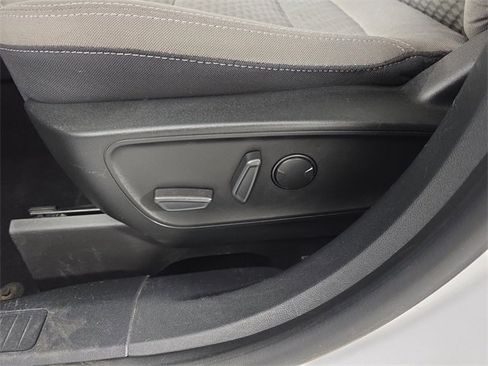 Certified 2022 Ford Escape SE w/ SE Sport Appearance Package image 17