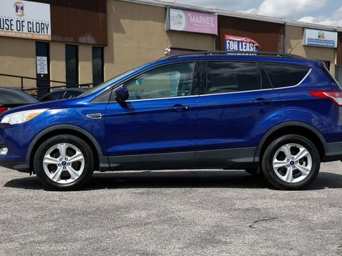 Used 2015 Ford Escape SE w/ Equipment Group 201A AWD/4WD image 3