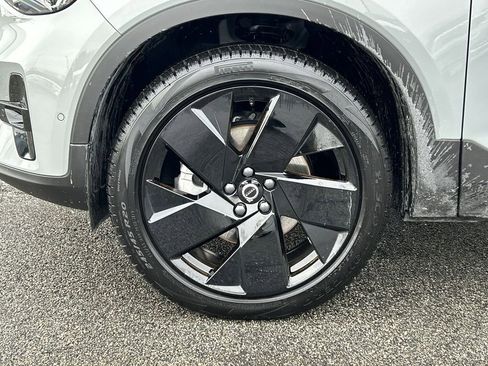 New 2026 Volvo XC40 B5 Ultra w/ Climate Package image 10