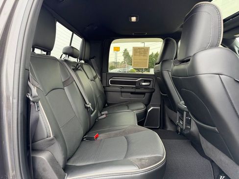 Used 2024 RAM 2500 Laramie w/ Night Edition image 37