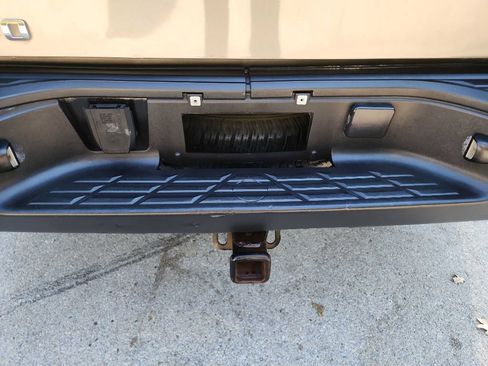 Used 2009 Chevrolet Silverado 1500 LT w/ Texas Edition image 10