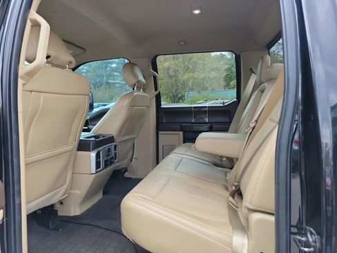 Used 2018 Ford F150 Lariat w/ Equipment Group 502A Luxury image 9