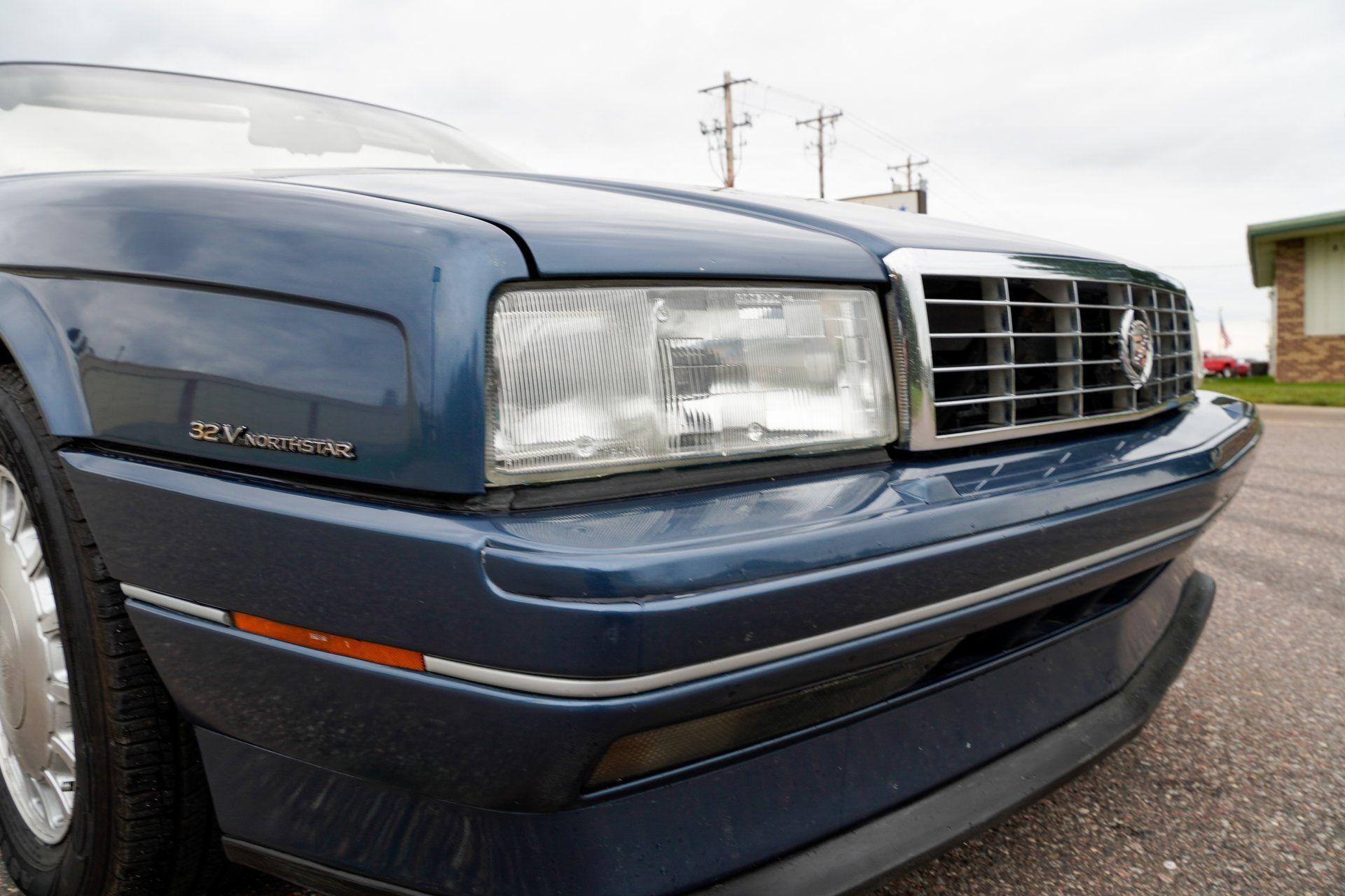 Used 1993 Cadillac Allante FWD image 28