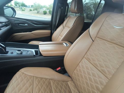 Certified 2022 Cadillac Escalade ESV Sport w/ Touring Package image 3