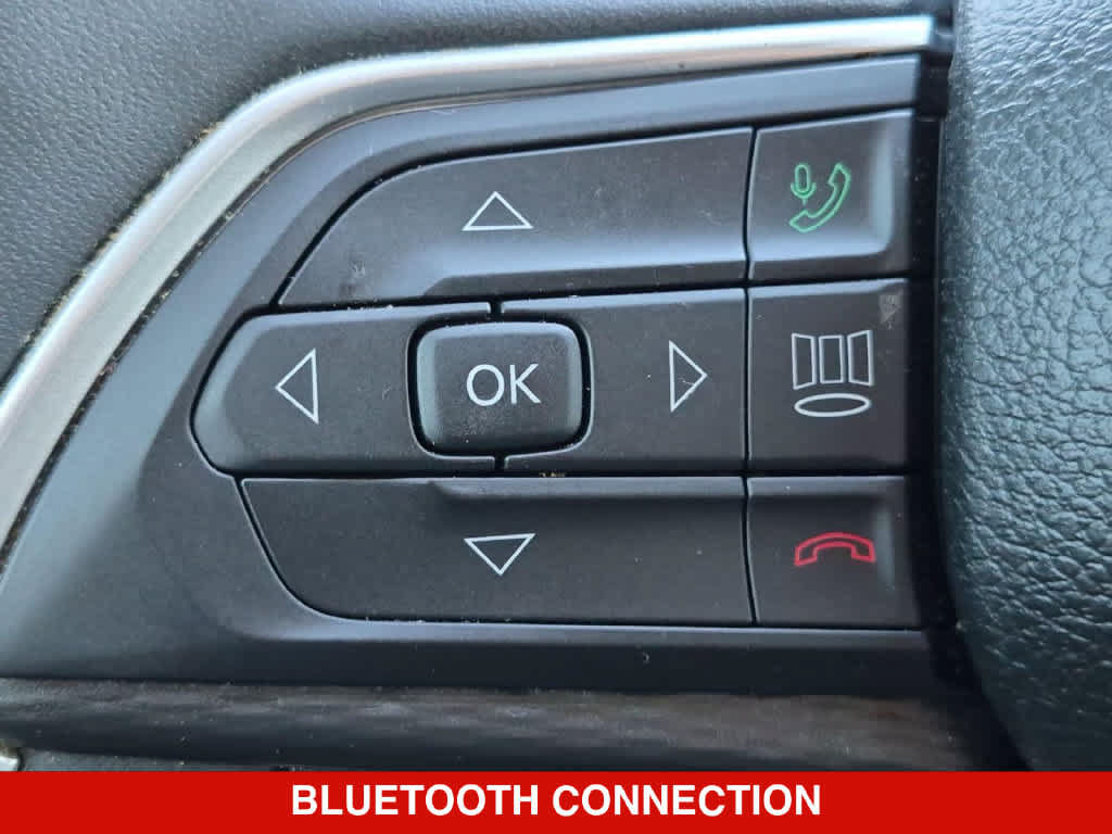 Used 2023 Jeep Grand Cherokee Laredo RWD image 23
