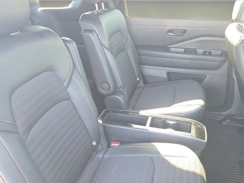 Used 2024 Nissan Pathfinder Rock Creek image 16