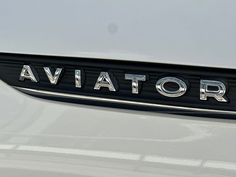 Certified 2023 Lincoln Aviator Reserve w/ Equipment Group 201A image 28