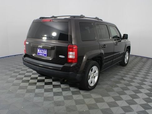 Used 2014 Jeep Patriot Latitude image 21