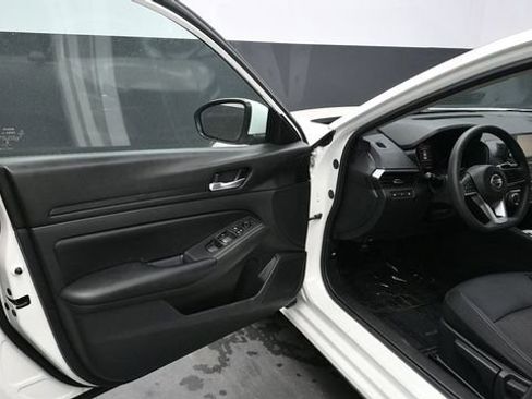 Used 2021 Nissan Altima 2.5 S FWD image 20