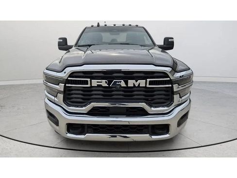 Used 2025 RAM 3500 Big Horn AWD/4WD image 3