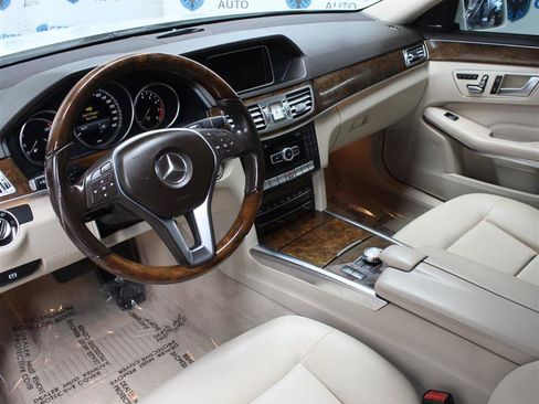 Used 2014 Mercedes-Benz E 350 4MATIC Sedan w/ Premium 1 Package image 7