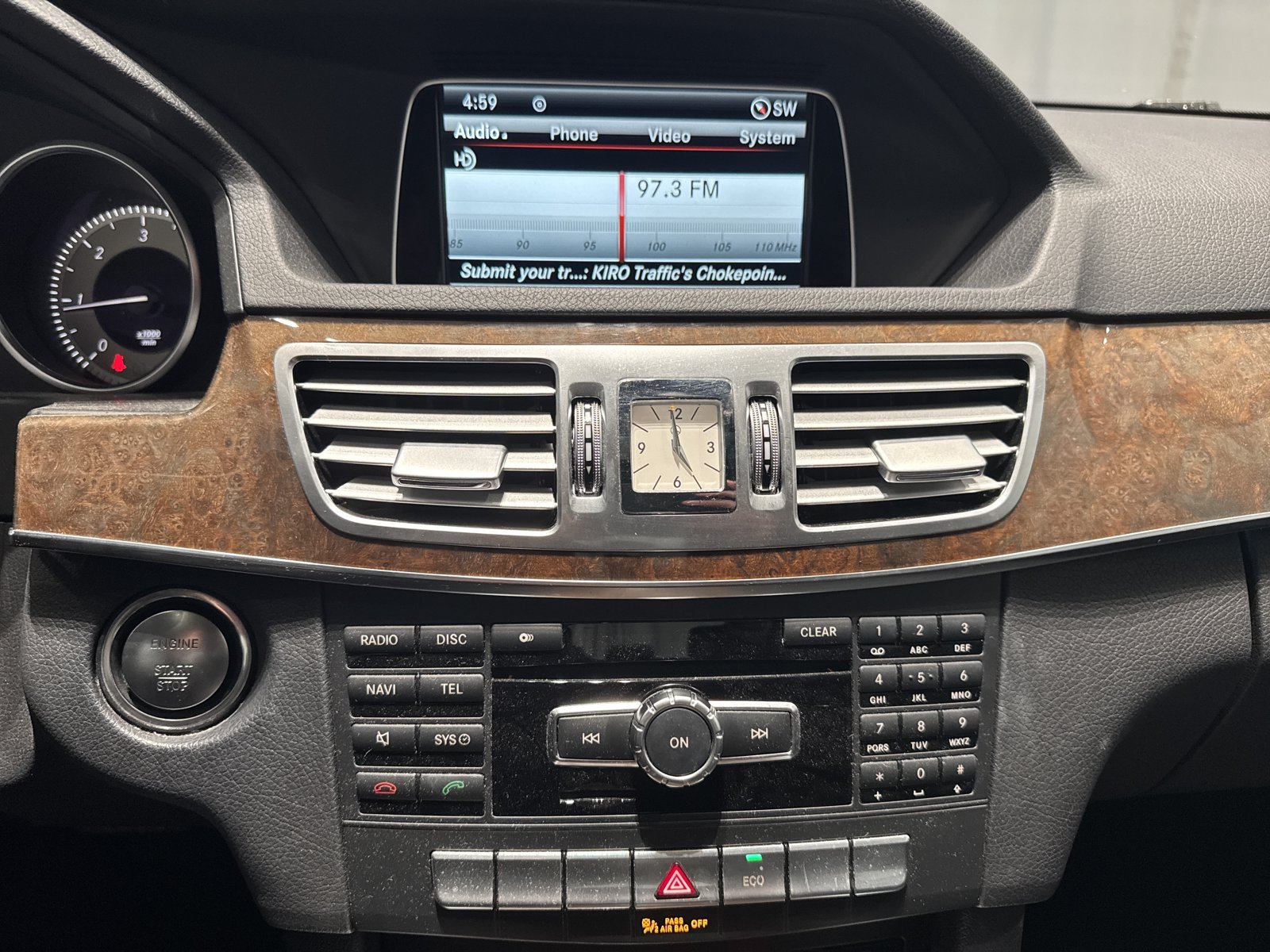 Used 2014 Mercedes-Benz E 250 BlueTEC Sedan image 19