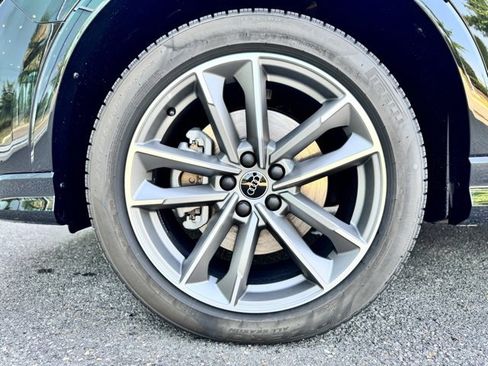 New 2025 Audi Q3 2.0T Premium image 8