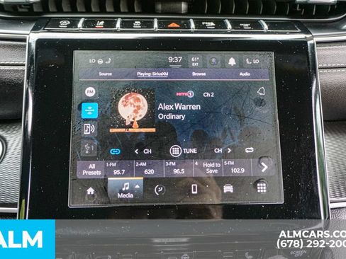 Used 2025 Jeep Grand Cherokee Altitude AWD/4WD image 37