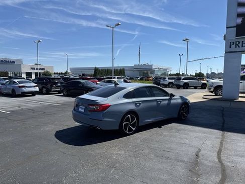 Used 2022 Honda Accord Sport image 5