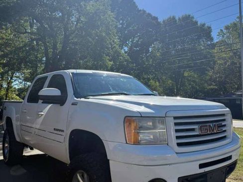 Used 2011 GMC Sierra 1500 SLE image 8