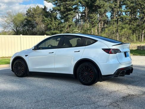 Used 2024 Tesla Model Y Long Range image 5