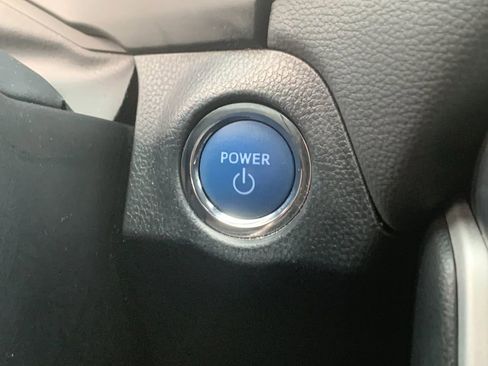 Used 2022 Toyota RAV4 XLE image 26