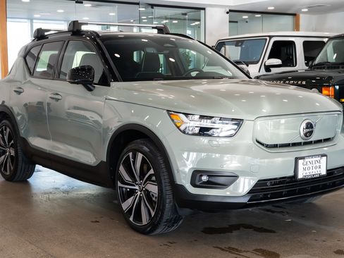 Used 2022 Volvo XC40 P8 Recharge Plus AWD/4WD image 3