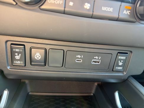 Used 2024 Nissan Frontier SL AWD/4WD image 22