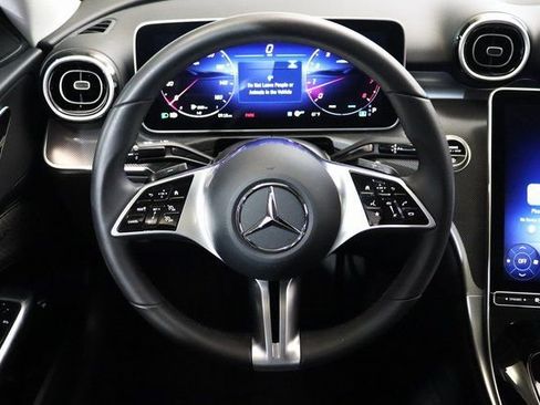 Used 2025 Mercedes-Benz C 300 4MATIC Sedan image 5
