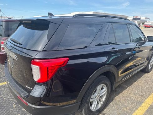 Used 2024 Ford Explorer XLT AWD/4WD image 28