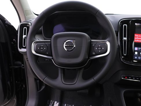 Certified 2026 Volvo XC40 B5 Plus w/ Protection Package Premier image 16