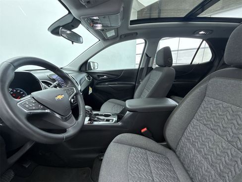 Used 2024 Chevrolet Equinox LT image 11