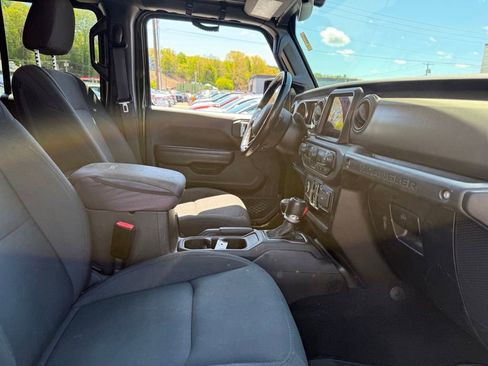 Used 2021 Jeep Wrangler Unlimited Sport AWD/4WD image 4