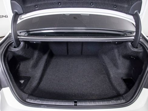 Used 2022 BMW 530i w/ M Sport Package image 9