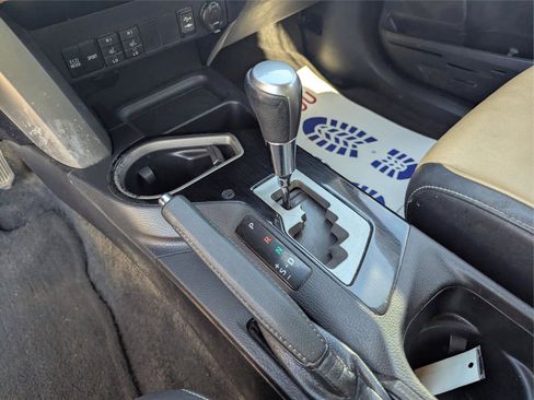 Used 2017 Toyota RAV4 Limited image 21