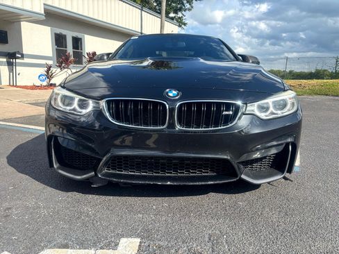 Used 2015 BMW M4 Convertible image 3