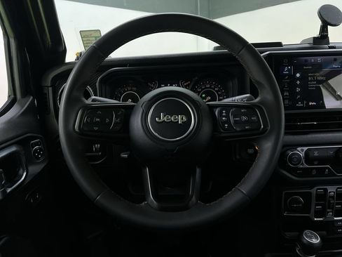 Used 2024 Jeep Gladiator Sport AWD/4WD image 20