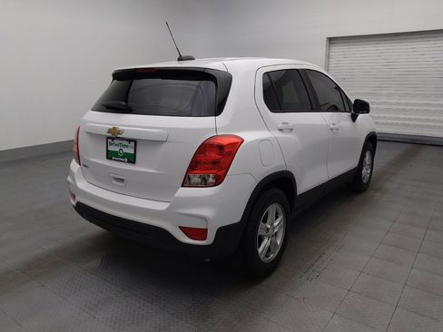 Used 2020 Chevrolet Trax LS FWD image 9