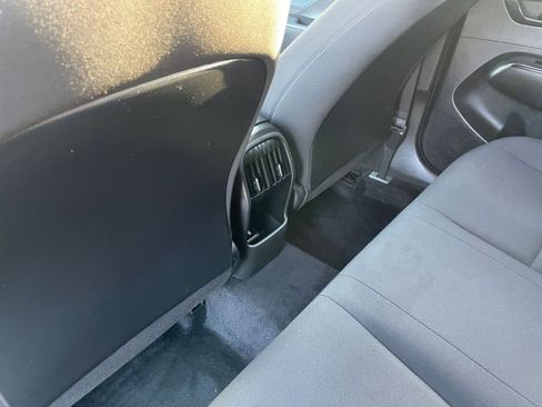 Used 2025 Hyundai Kona SEL image 24