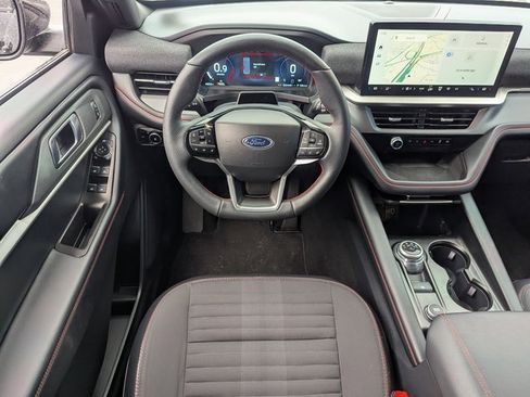 Used 2025 Ford Explorer ST-Line w/ ST-Line Street Pack image 27