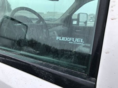 Used 2014 GMC Sierra 2500 SLT w/ SLT Convenience Package image 6