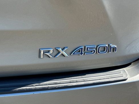 Used 2019 Lexus RX 450h AWD image 39