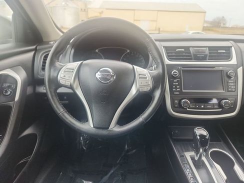 Used 2016 Nissan Altima 2.5 SL w/ 2.5 Technology Package image 18