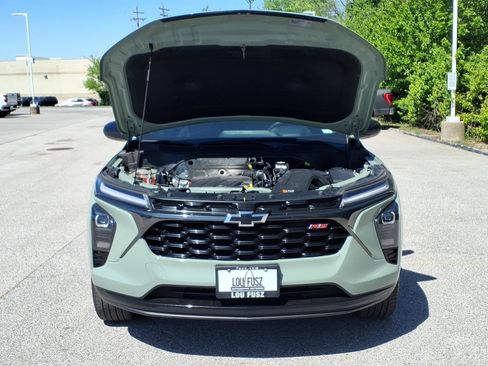 Used 2024 Chevrolet Trax RS w/ Driver Confidence Package FWD image 30