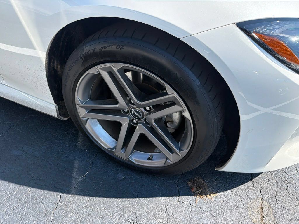 Used 2025 Nissan Z Sport w/ Floor Mat Package RWD image 4